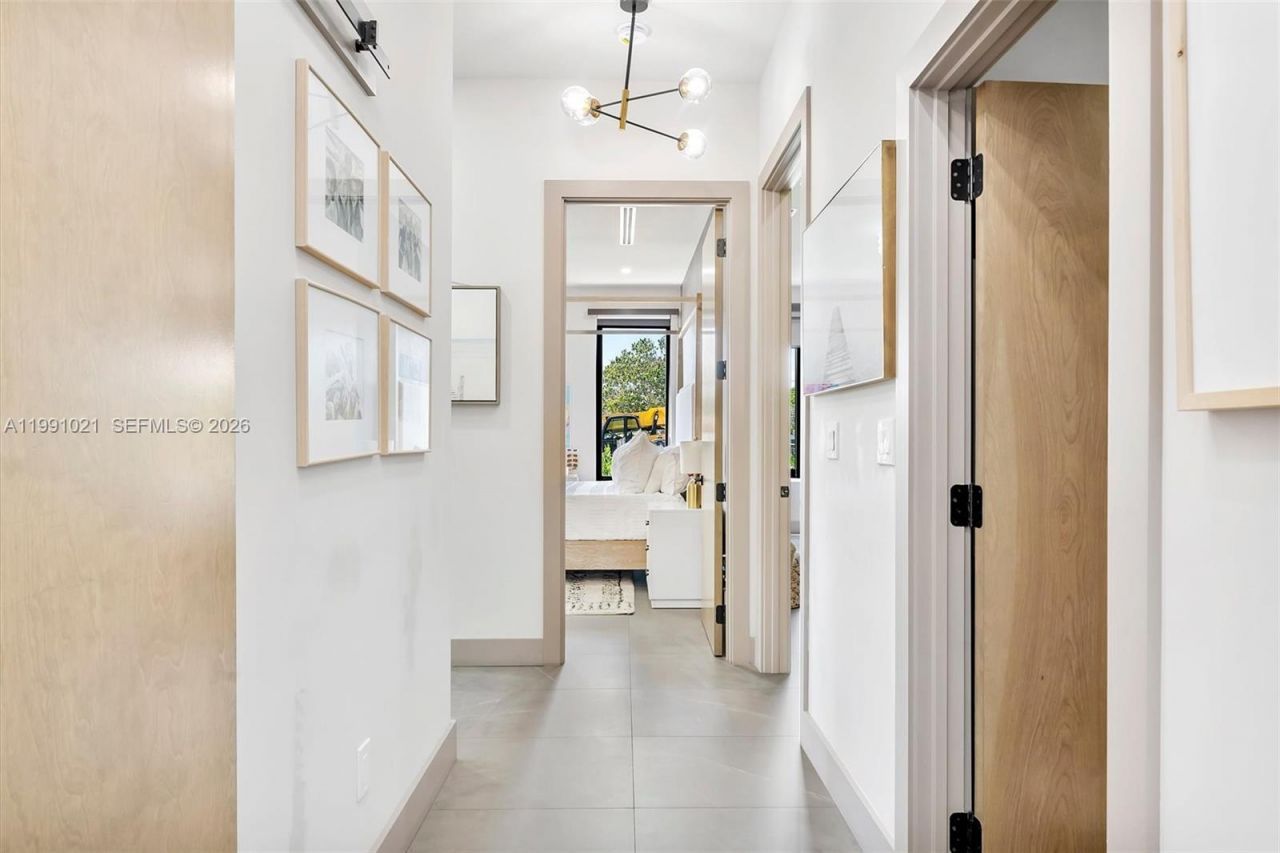 2215 NE 19th St , Fort Lauderdale, FL 33305 Photo