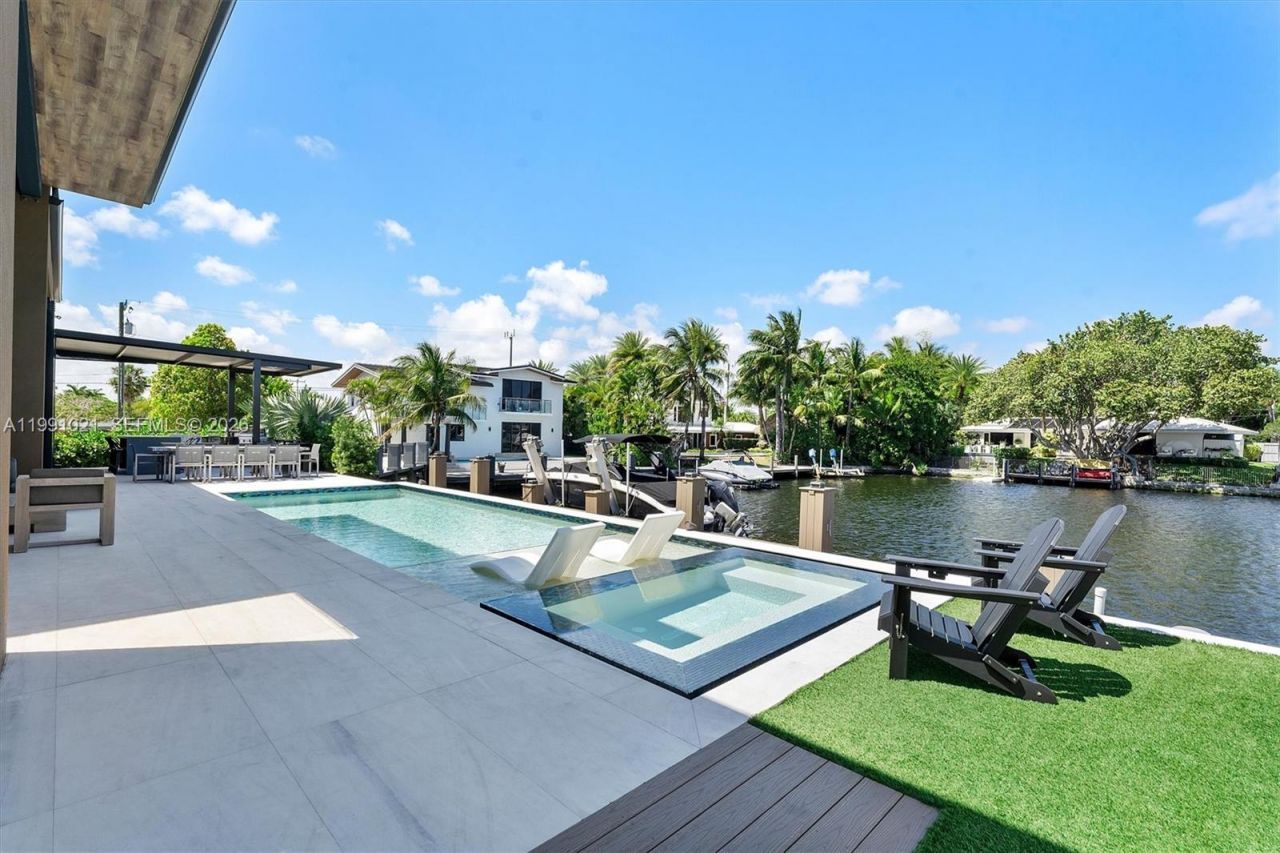 2215 NE 19th St , Fort Lauderdale, FL 33305 Photo