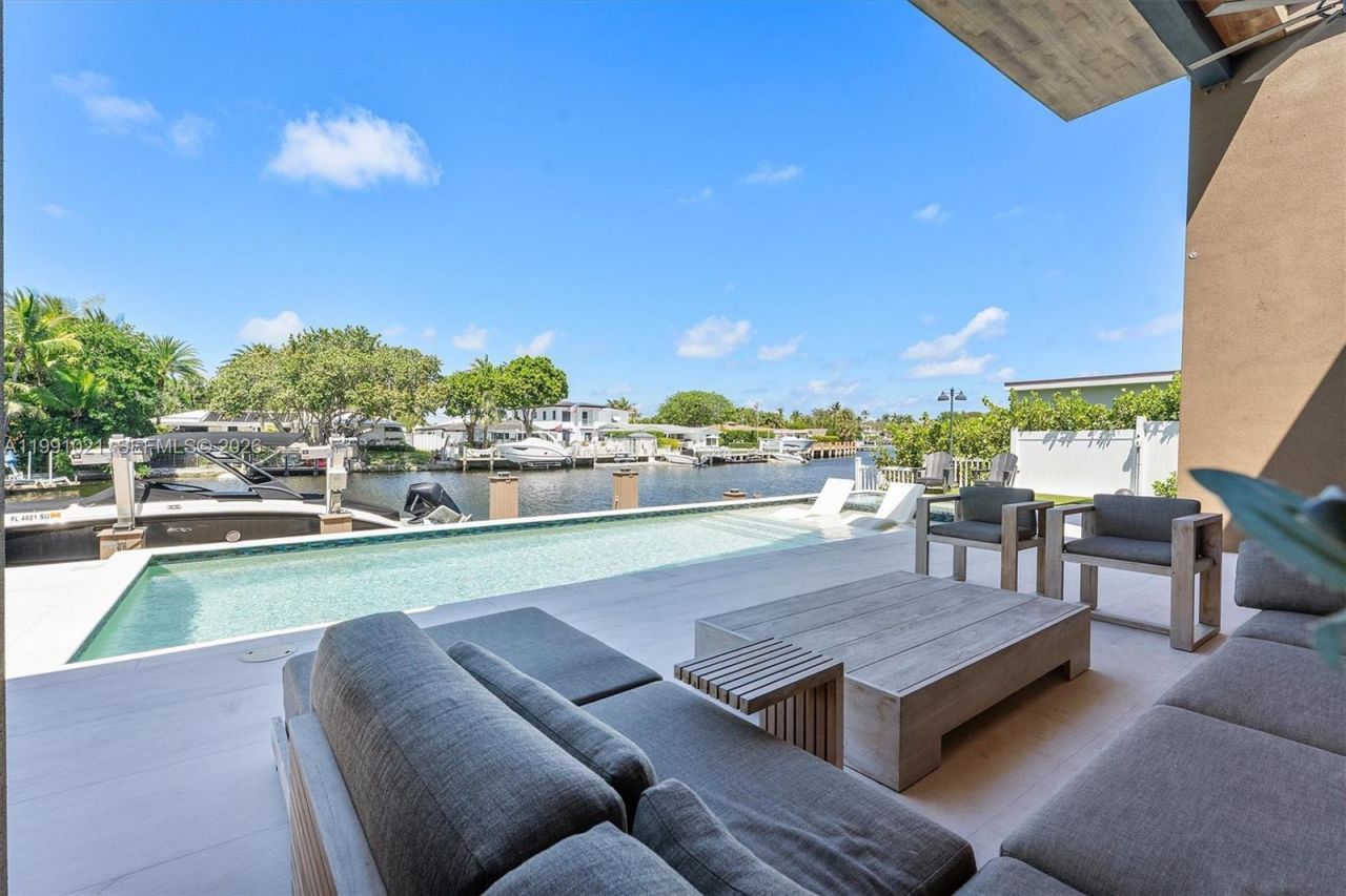 2215 NE 19th St , Fort Lauderdale, FL 33305 Photo