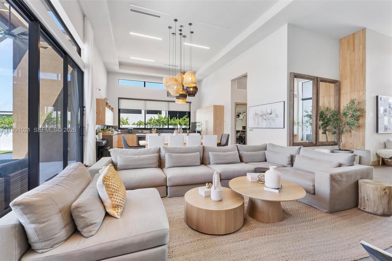 2215 NE 19th St , Fort Lauderdale, FL 33305 Photo