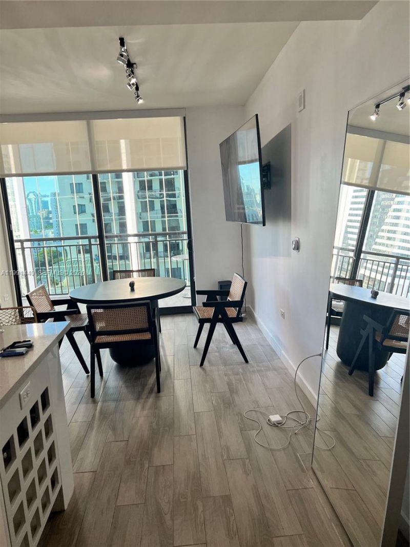 999 SW 1street, Unit 1515, Miami, FL 33130 Photo