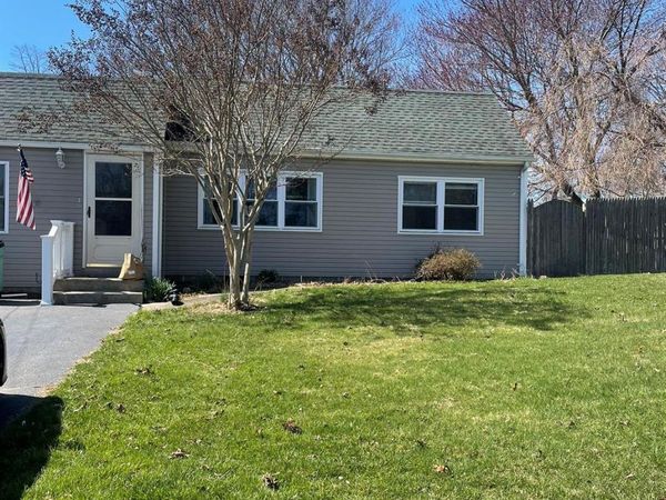 2 Carl Street , Ronkonkoma, NY 11779