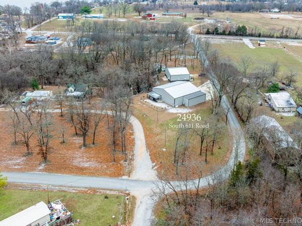 24936 S 611 Road, Grove, OK 74344