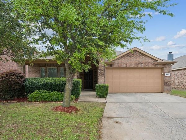 8904 Whirlwind Trail, Aubrey, TX 76227