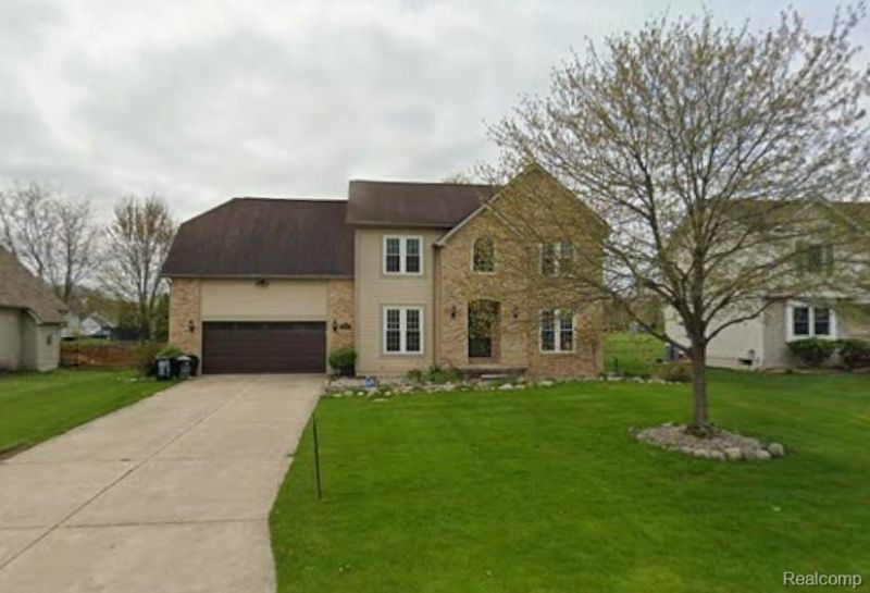 8251 N Port, Grand Blanc Township, MI 48439 Main Photo