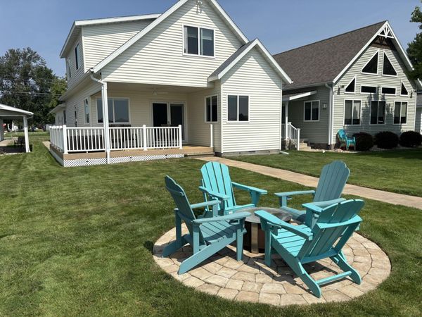 213 Bayshore Drive, Houghton Lake, MI 48629