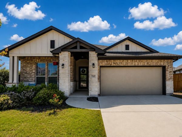 712 Coyote Creek, Kyle, TX 78640