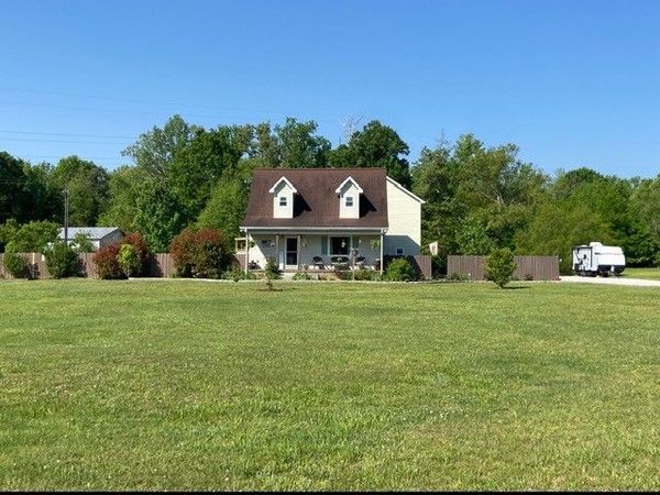 95 Floyd Ln, Decherd, TN 37324
