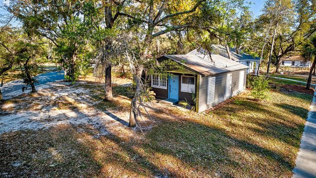 602 Chaplin Street Photo 24