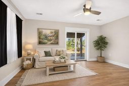 602 Chaplin Street photo 4