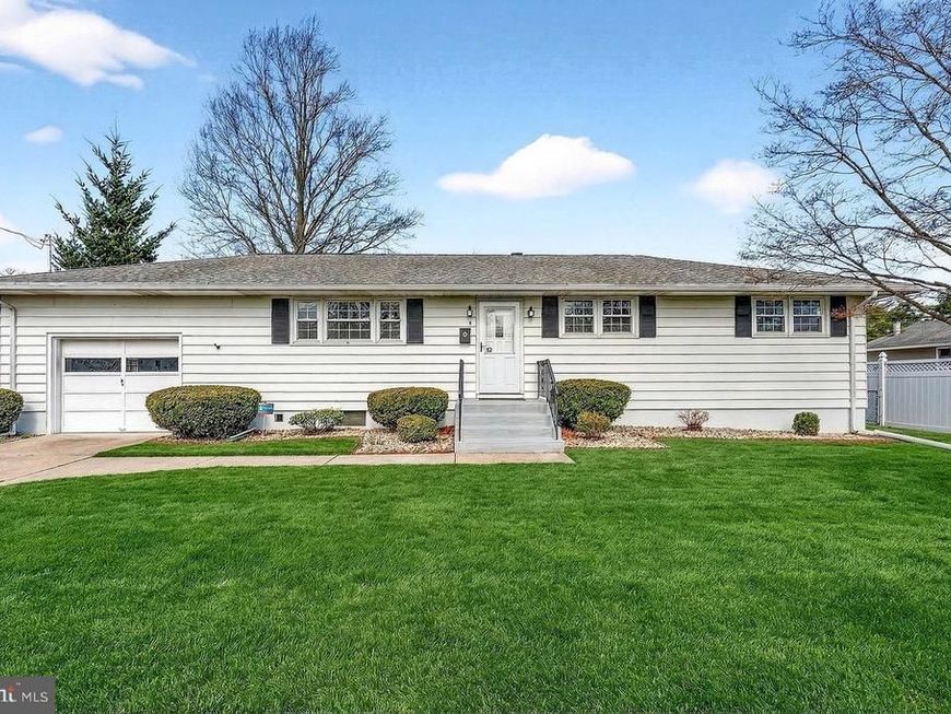 3 Delotto Drive, Hamilton, NJ 08619 Main Photo