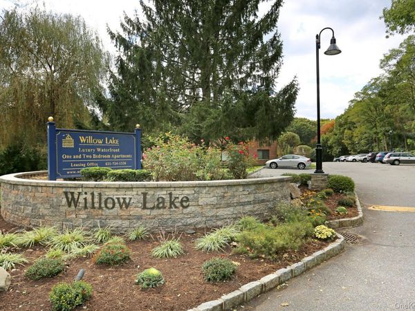 44 Route 25 A , Unit 405, Smithtown, NY 11787