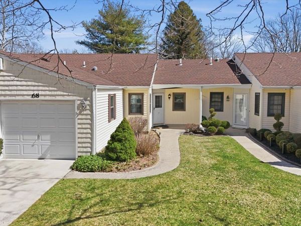 68 Knolls Drive , Stony Brook, NY 11790