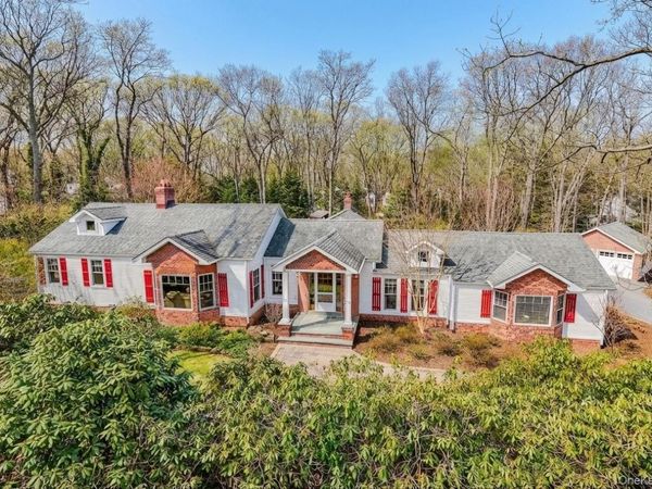 150 Quaker Path, Setauket, NY 11733