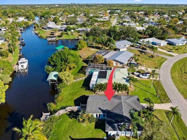 643 SE Harborview Drive, Port St. Lucie, FL 34983