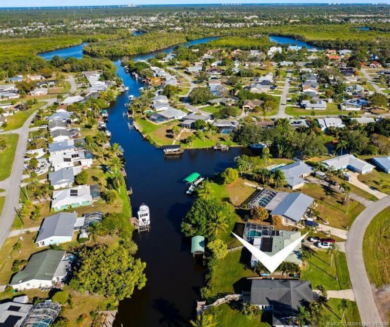 643 SE Harborview Drive, Port Saint Lucie, FL 34983 Photo