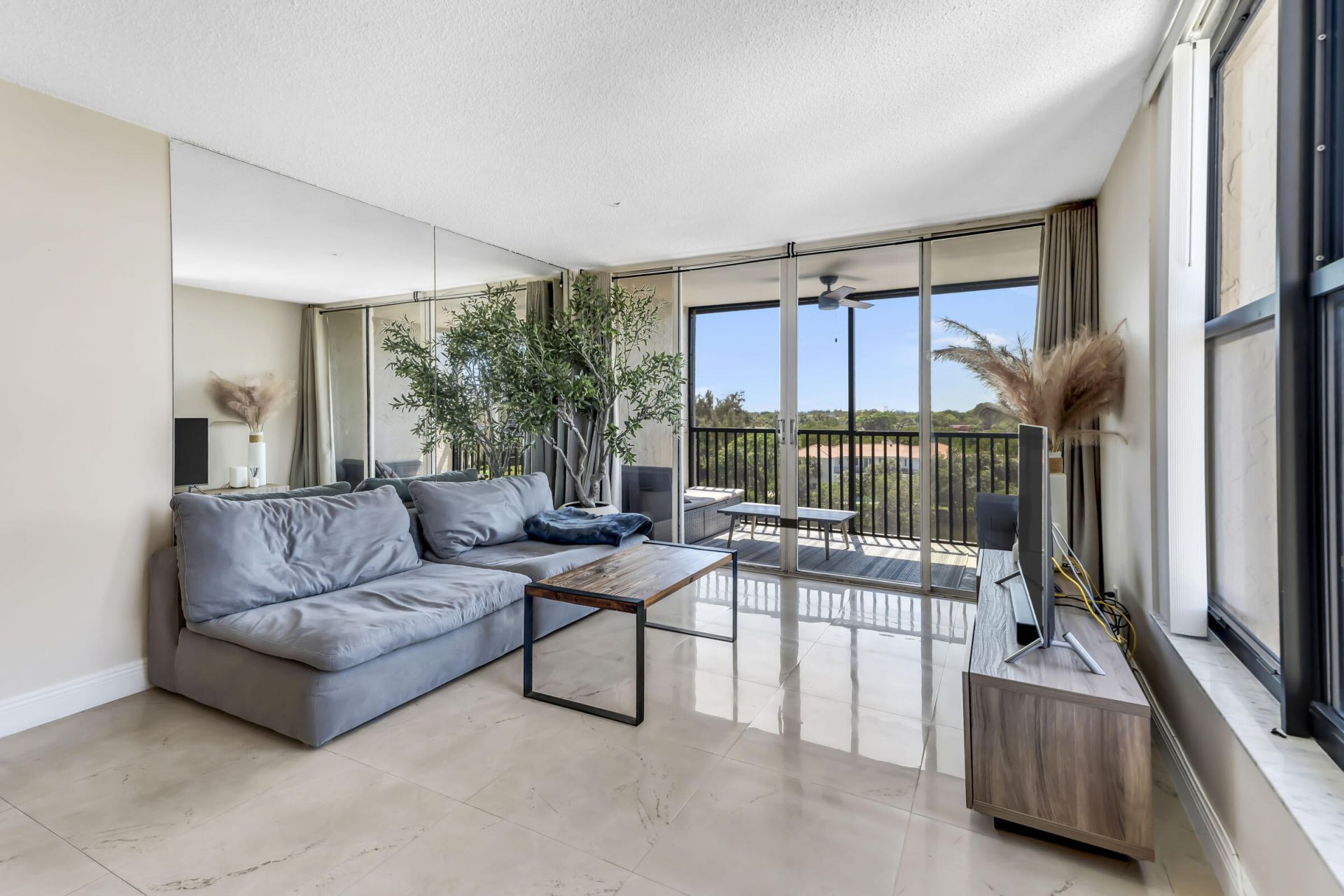 22 Royal Palm Way, Unit Ph606, Boca Raton, FL 33432 Photo