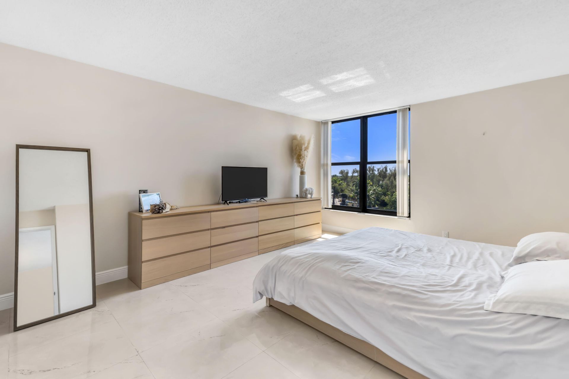 22 Royal Palm Way, Unit Ph606, Boca Raton, FL 33432 Photo