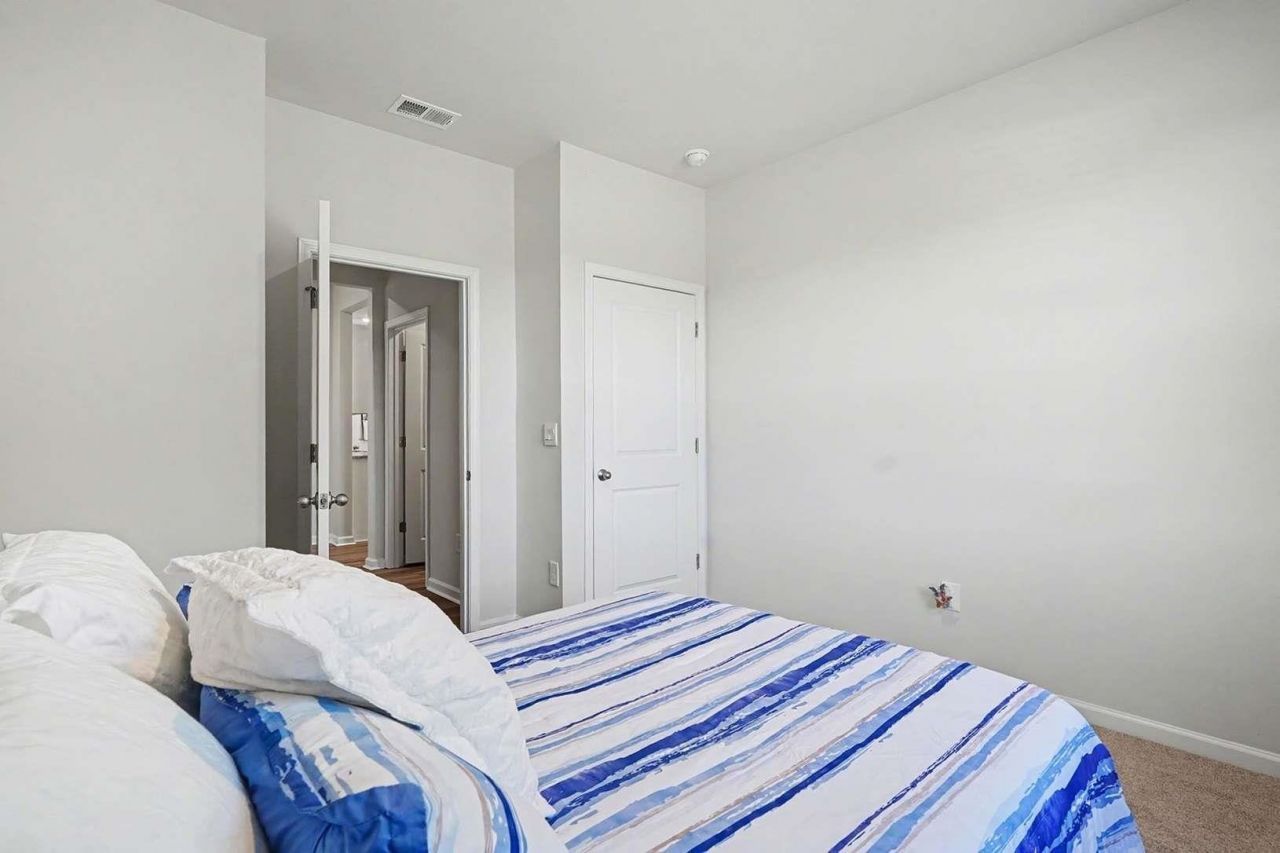 8093 Bear Claw Way Photo 17