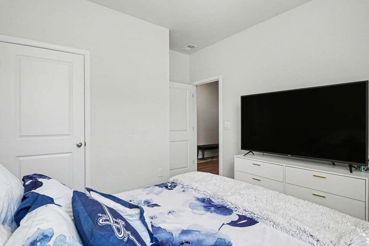 8093 Bear Claw Way Photo 18