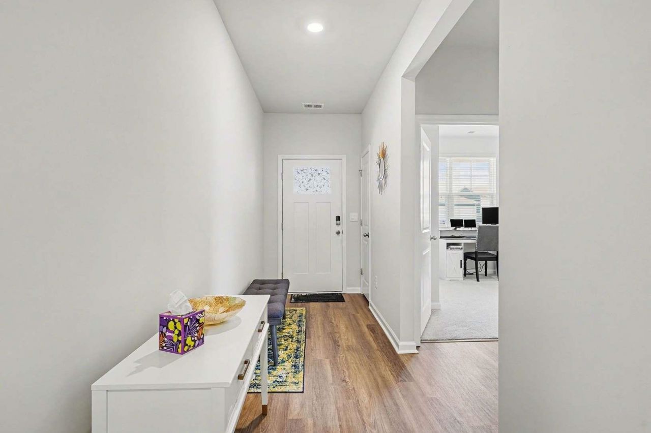 8093 Bear Claw Way Photo 4