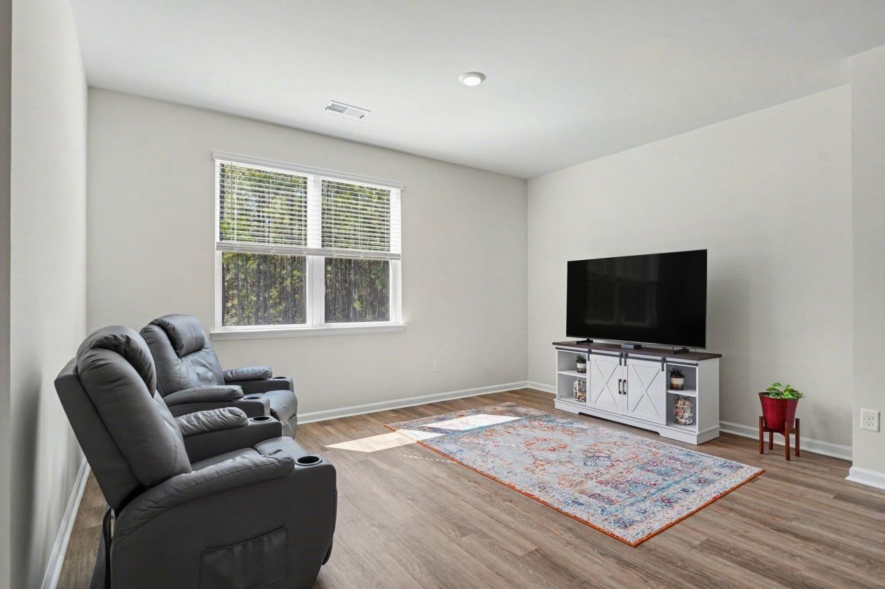 8093 Bear Claw Way Photo 6