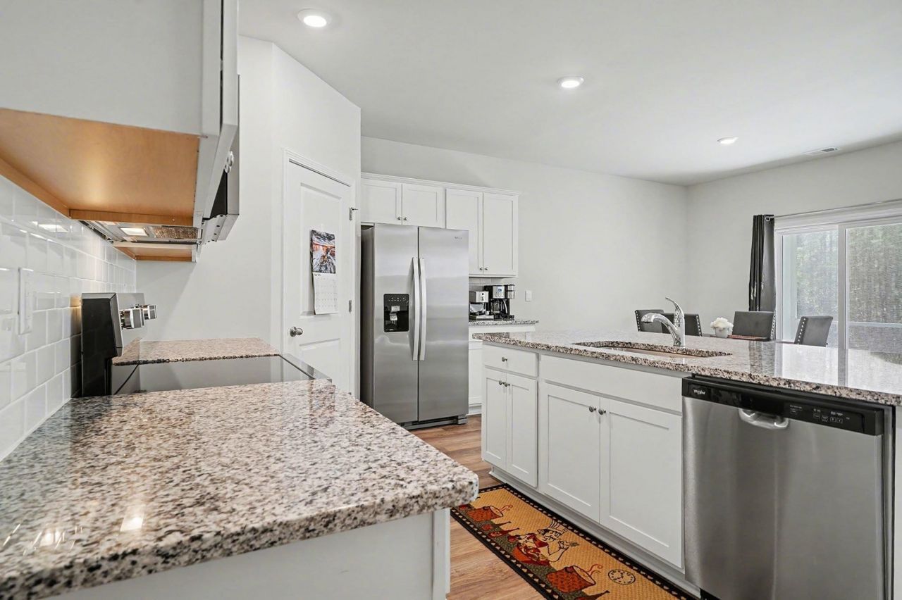 8093 Bear Claw Way Photo 9