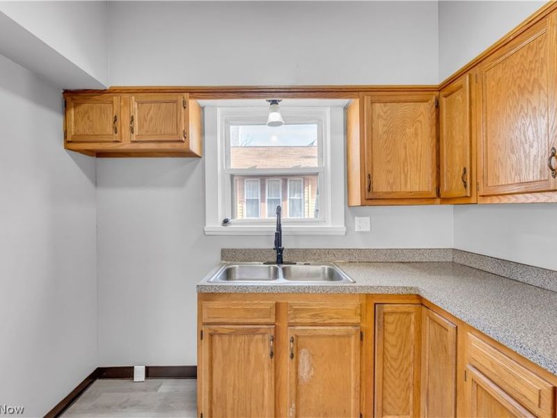 516 Whitney Avenue, Akron, OH 44306 Photo 14