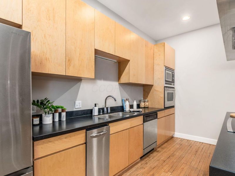 106 N High Street, Unit 302, Columbus, OH 43215 Photo 13