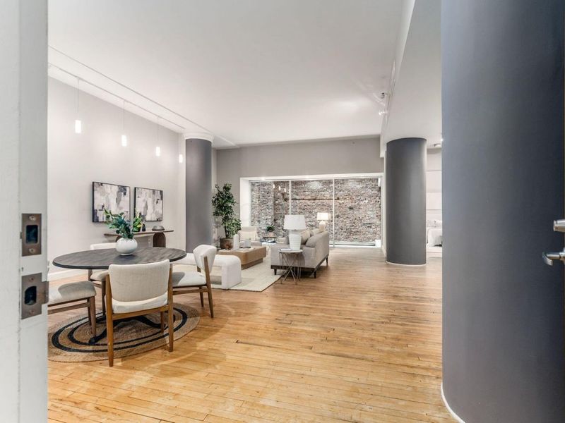 106 N High Street, Unit 302, Columbus, OH 43215 Photo 2