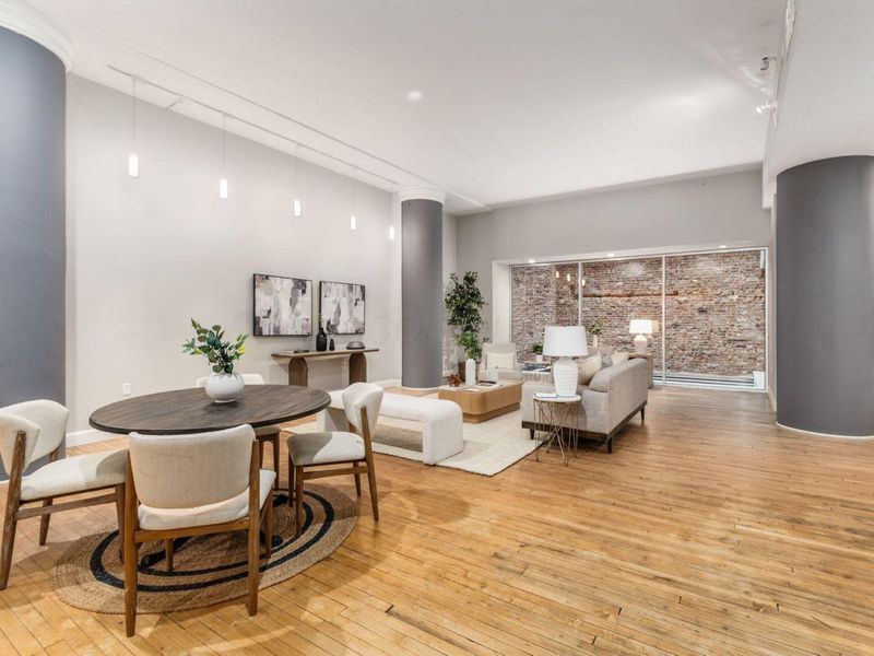 106 N High Street, Unit 302, Columbus, OH 43215 Photo 3