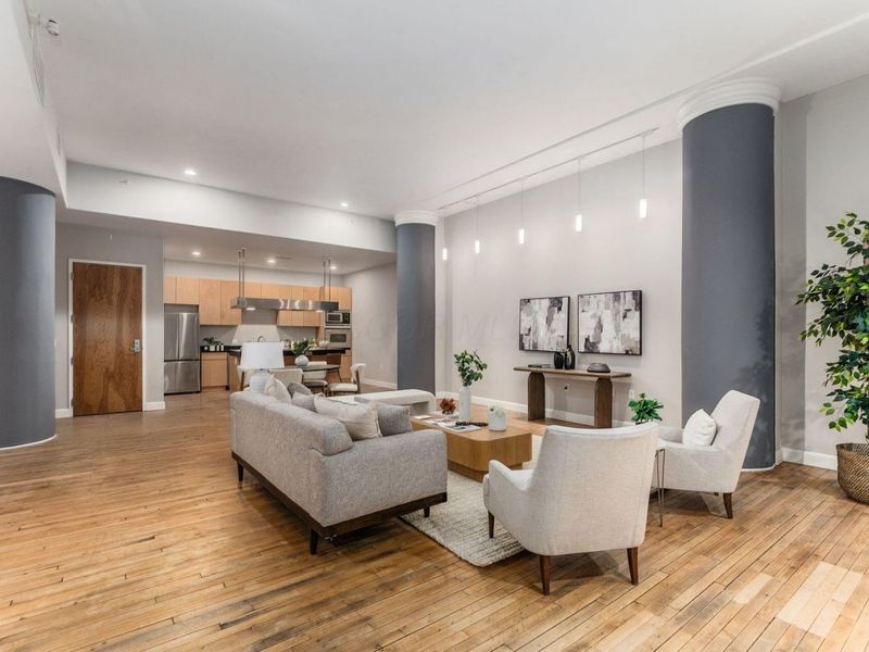 106 N High Street, Unit 302, Columbus, OH 43215 Photo 4