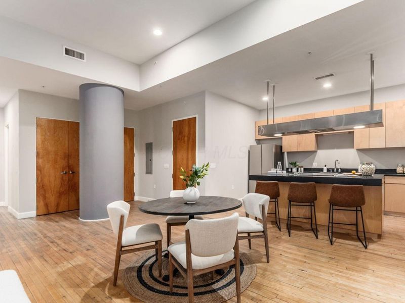 106 N High Street, Unit 302, Columbus, OH 43215 Photo 8