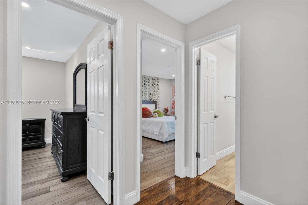 3851 NW 78th Ln , Coral Springs, FL 33065 Photo