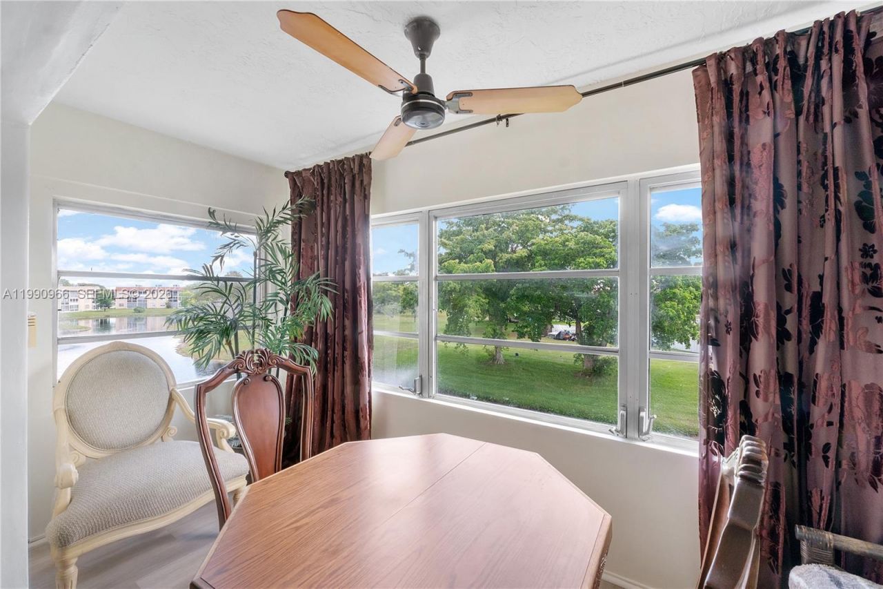 9201 Sunrise Lakes Blvd , Unit 304, Sunrise, FL 33322 Photo