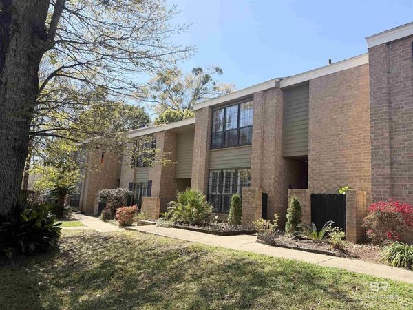 2901 Grant Street, Unit 902, Mobile, AL 36606