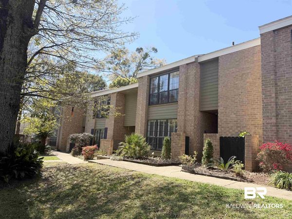 2901 Grant Street, Unit 902, Mobile, AL 36606