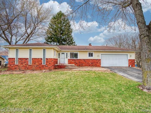 10846 Colony Road, Putnam Twp, MI 48169