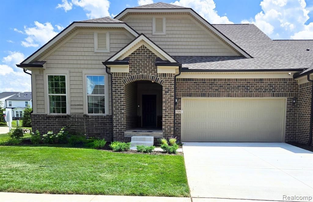 705 West Spaniel Drive, Pittsfield Township, MI 48108 Main Photo