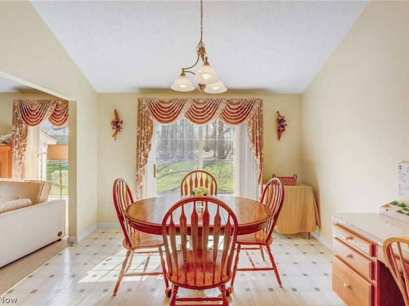 6041 Creekside Drive, Parma Heights, OH 44130 Photo 16