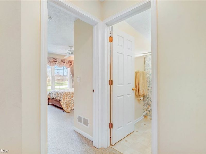 6041 Creekside Drive, Parma Heights, OH 44130 Photo 22