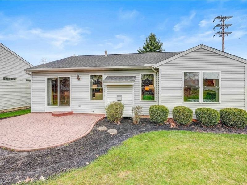 6041 Creekside Drive, Parma Heights, OH 44130 Photo 5