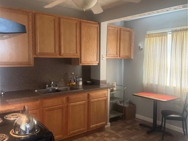 942 E 130th Street, Cleveland, OH 44108 Photo 3