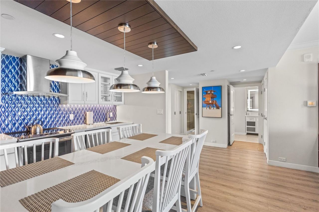 230 Sands Point Road, Unit 3703, Longboat Key, FL 34228 Photo