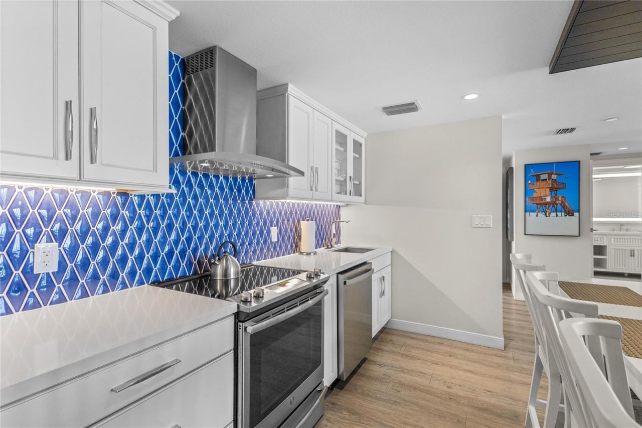 230 Sands Point Road, Unit 3703, Longboat Key, FL 34228 Photo