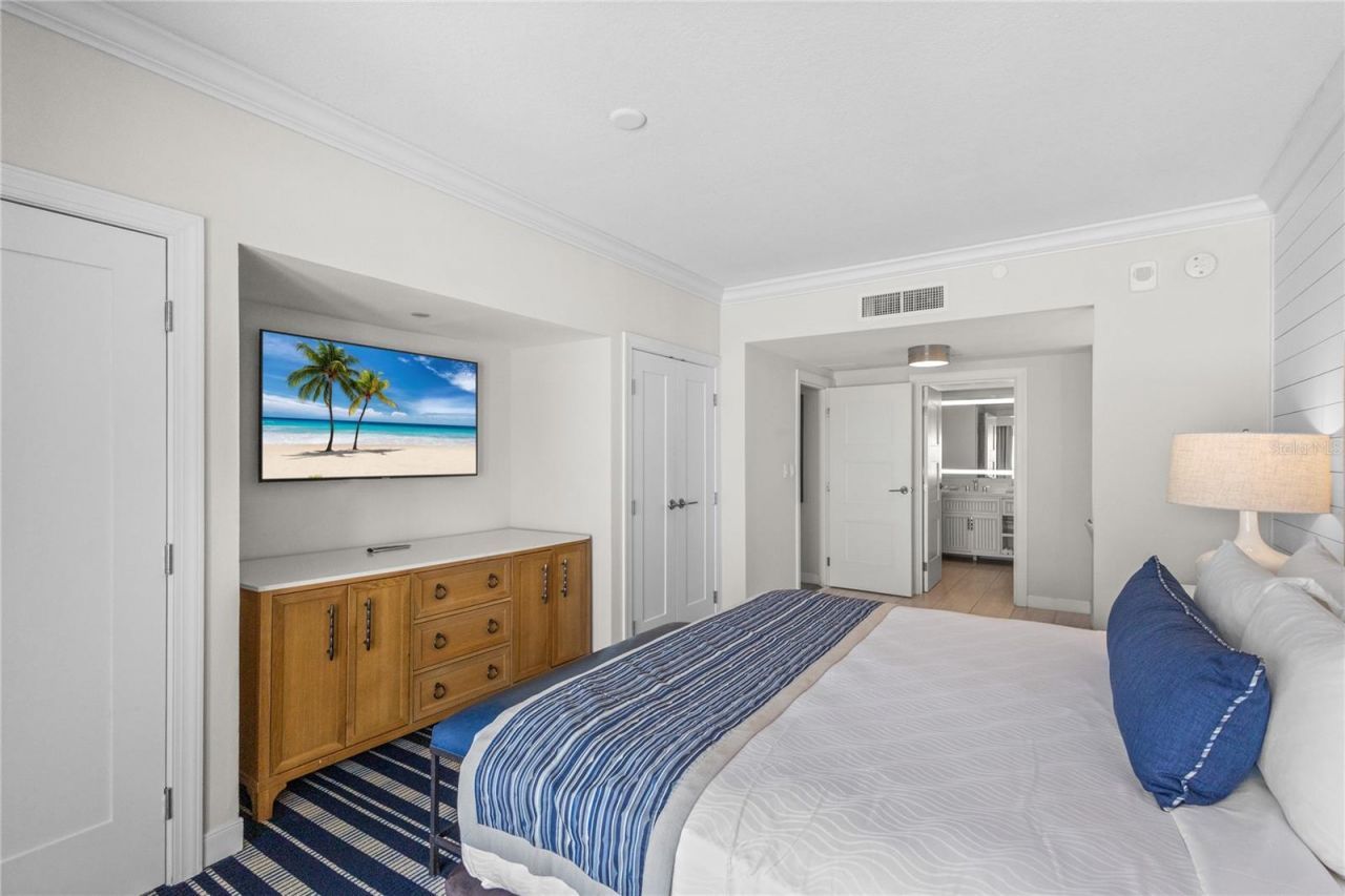 230 Sands Point Road, Unit 3703, Longboat Key, FL 34228 Photo