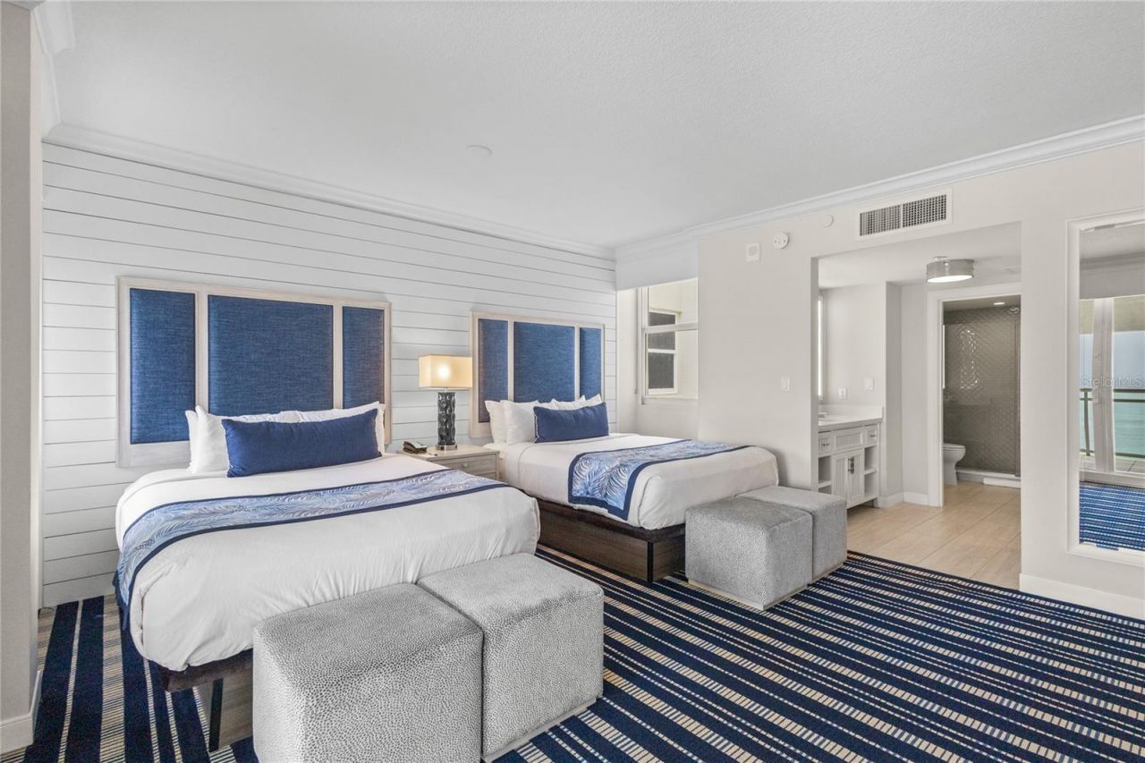 230 Sands Point Road, Unit 3703, Longboat Key, FL 34228 Photo