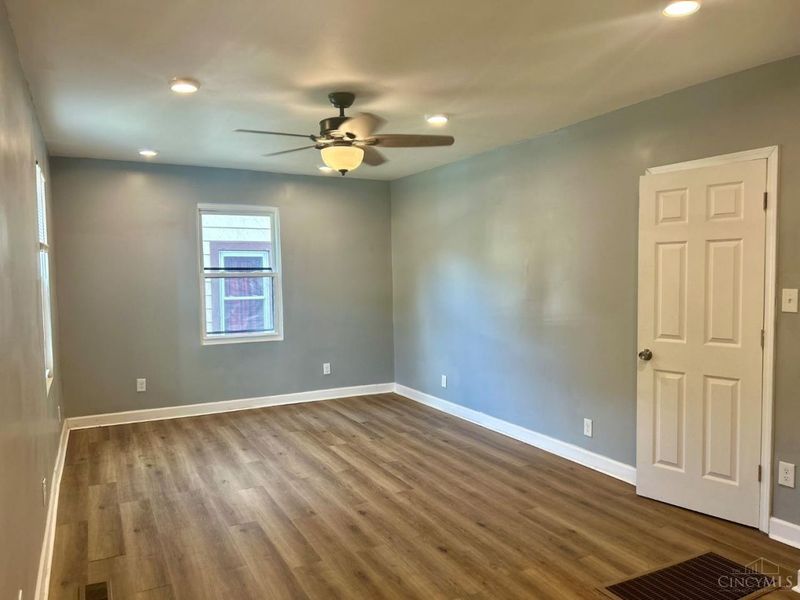 1613 Wyoming Avenue, Cincinnati, OH 45205 Photo 2