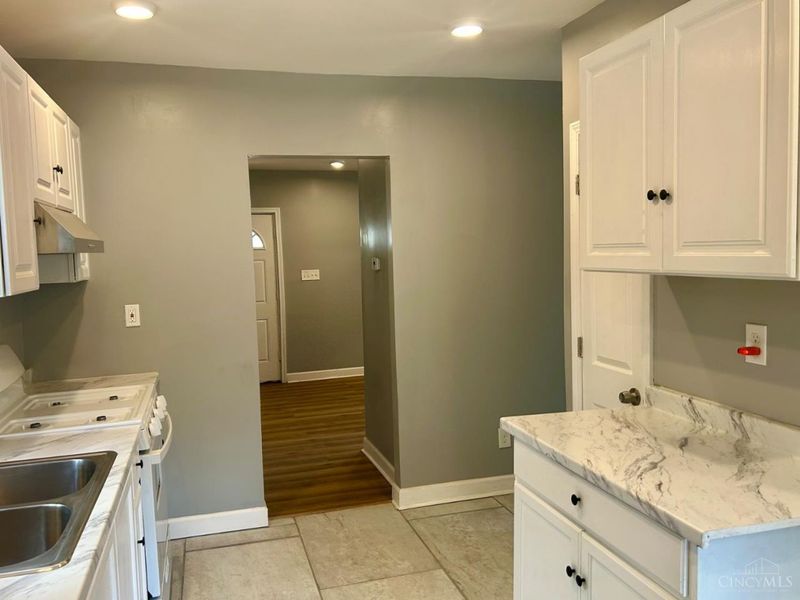 1613 Wyoming Avenue, Cincinnati, OH 45205 Photo 5