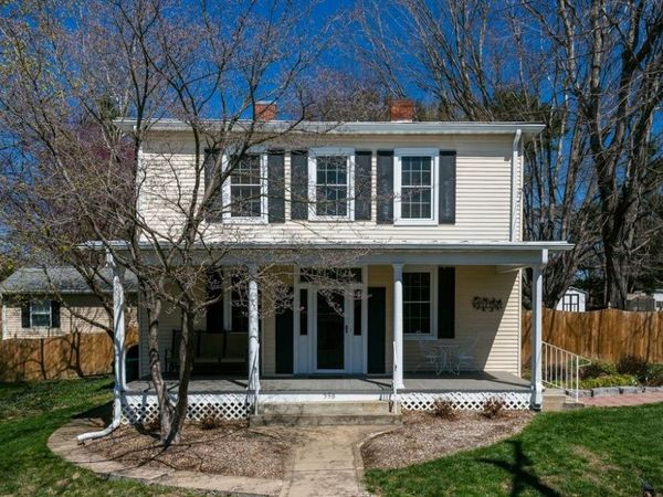358 LOUISA ST, BROADWAY, VA 22815